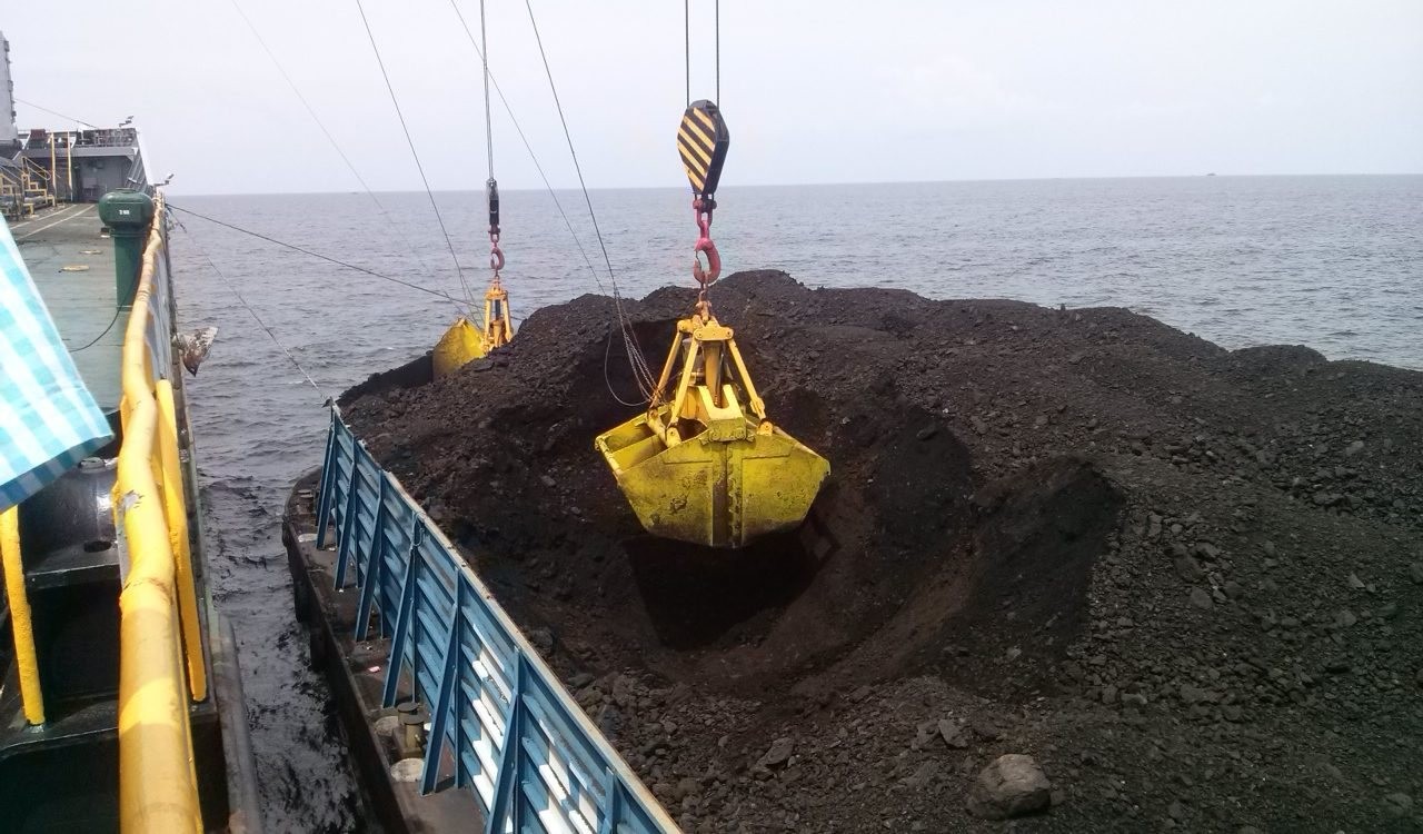Vessel loading at anchorage
